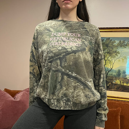 DUMP YOUR REPUBLICAN GIRLFRIEND camo crewneck with pink text (L)