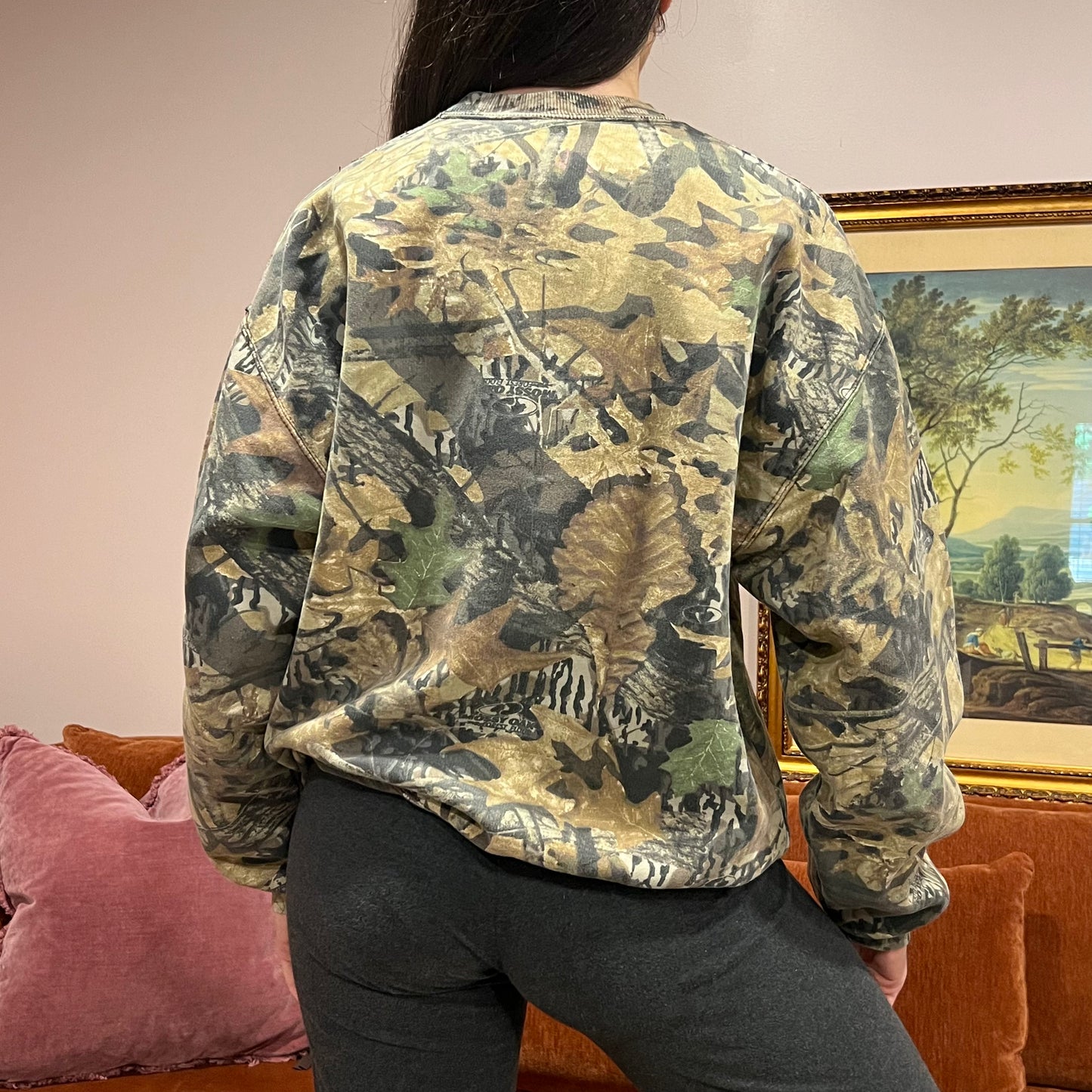 DUMP YOUR REPUBLICAN GIRLFRIEND camo crewneck with pink text (L)