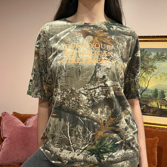 DUMP YOUR REPUBLICAN GIRLFRIEND camo t-shirt with orange text (L)