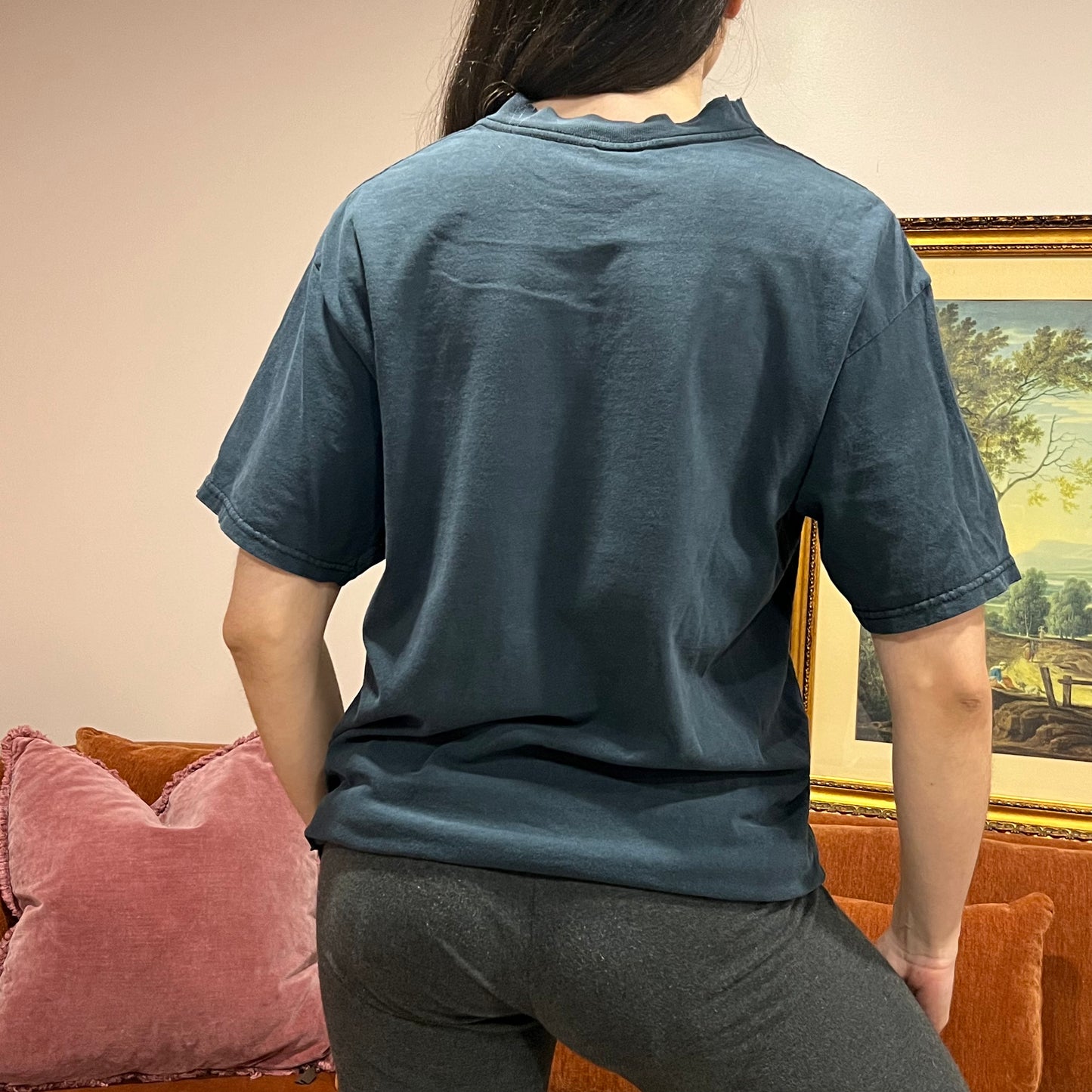 DUMP YOUR REPUBLICAN GIRLFRIEND wolf t-shirt with orange text (XL)